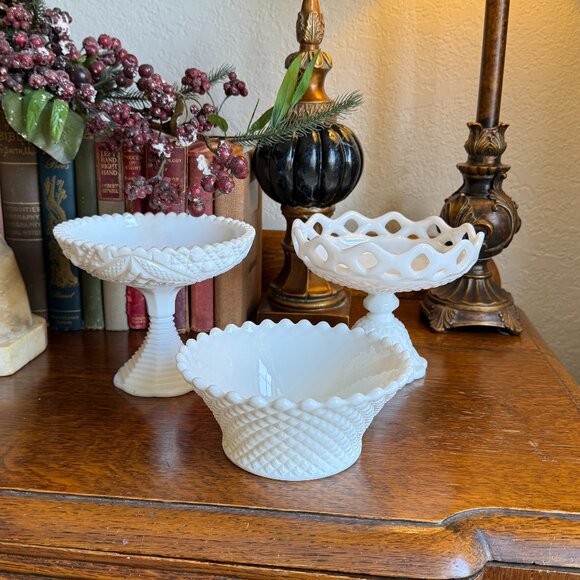 3 Vintage Milk Glass Candy Dishes - Picture 5 of 15